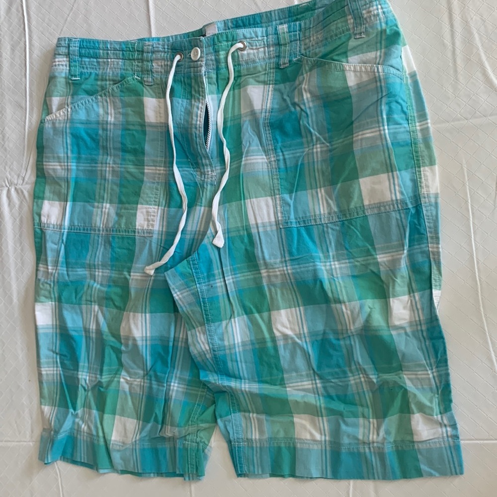 Women’s teal/green/white plaid Bermuda shorts sz 12